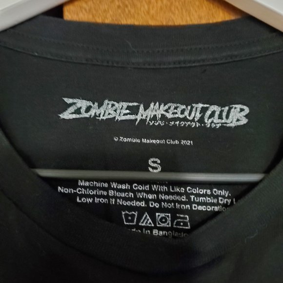 Hot Topic x Zombie Makeout Club T-shirt - Picture 3 of 4